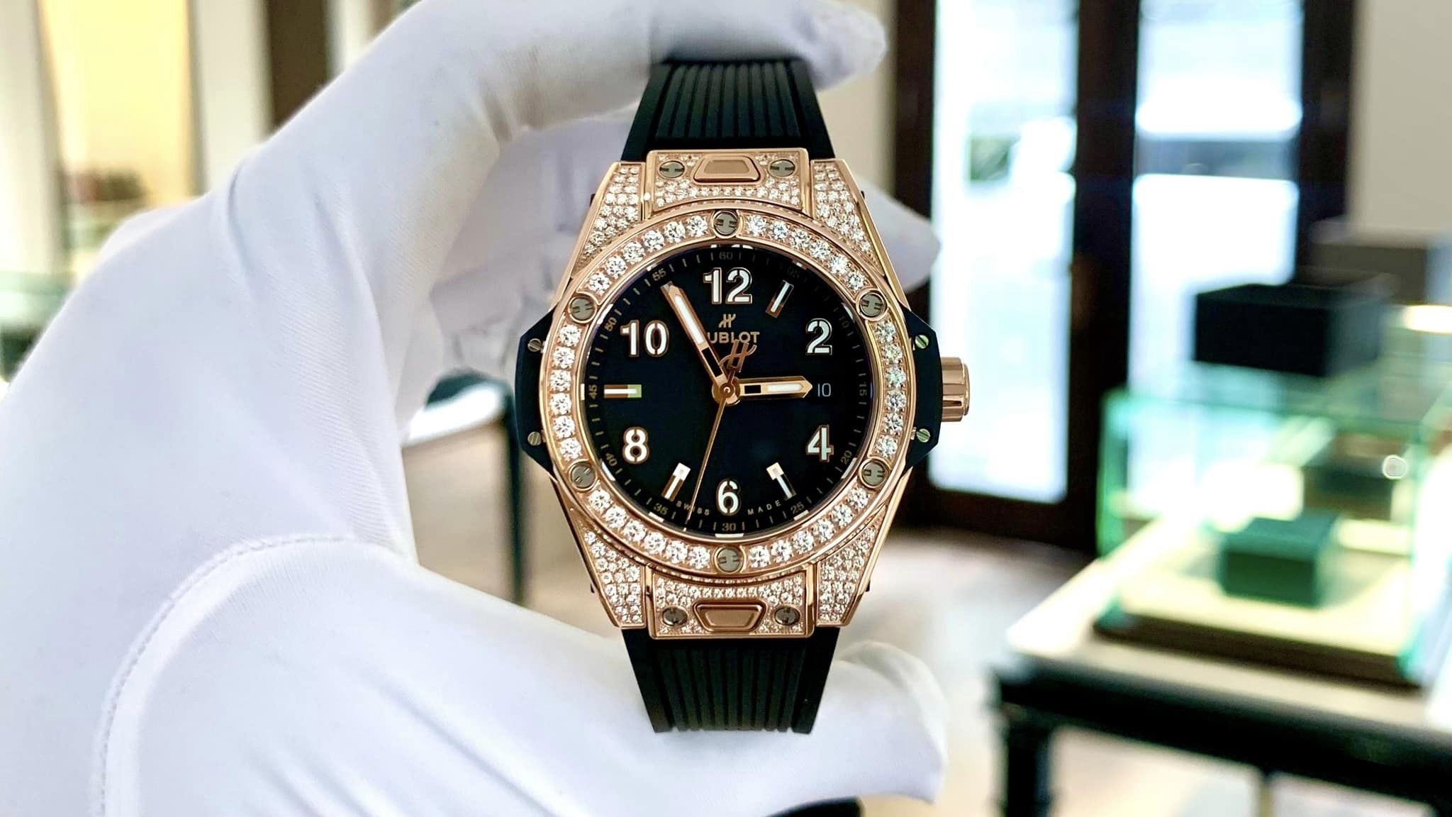  Khám Phá Vẻ Đẹp Sang Trọng Của Đồng Hồ Hublot Nữ