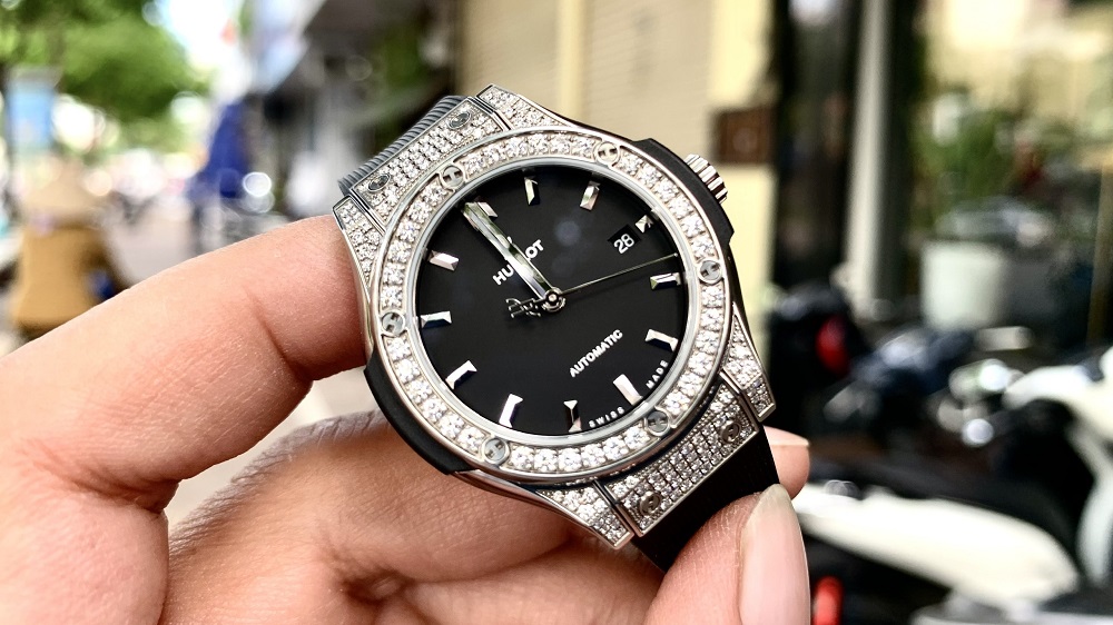  Hublot nữ giá bao nhiêu? Tại sao đồng hồ Hublot lại đắt đỏ?