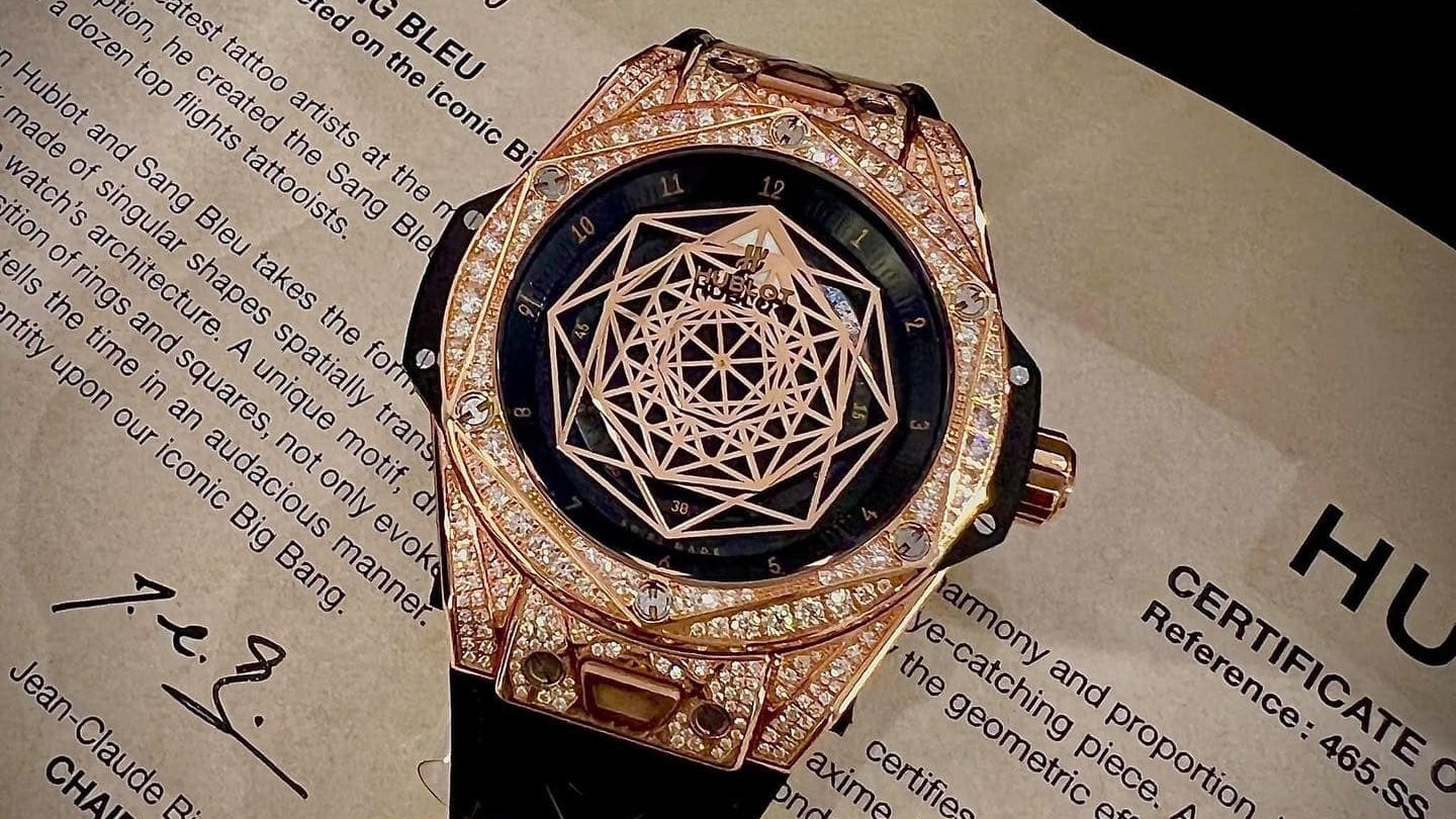  Ngắm nhìn các siêu phẩm Hublot Big Bang Sang Bleu đẳng cấp mọi thời đại