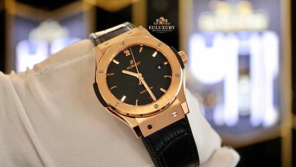  Hướng dẫn cách thay dây đồng hồ Hublot từ a-z siêu đơn giản