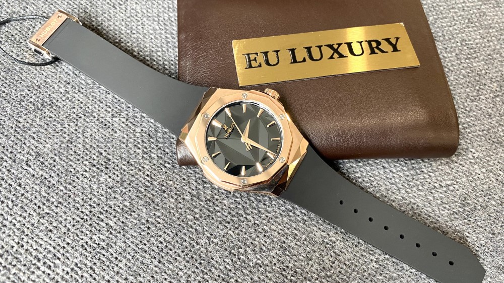  Hublot vàng nguyên khối – Phụ kiện không thể thiếu trong buổi tiệc sang trọng