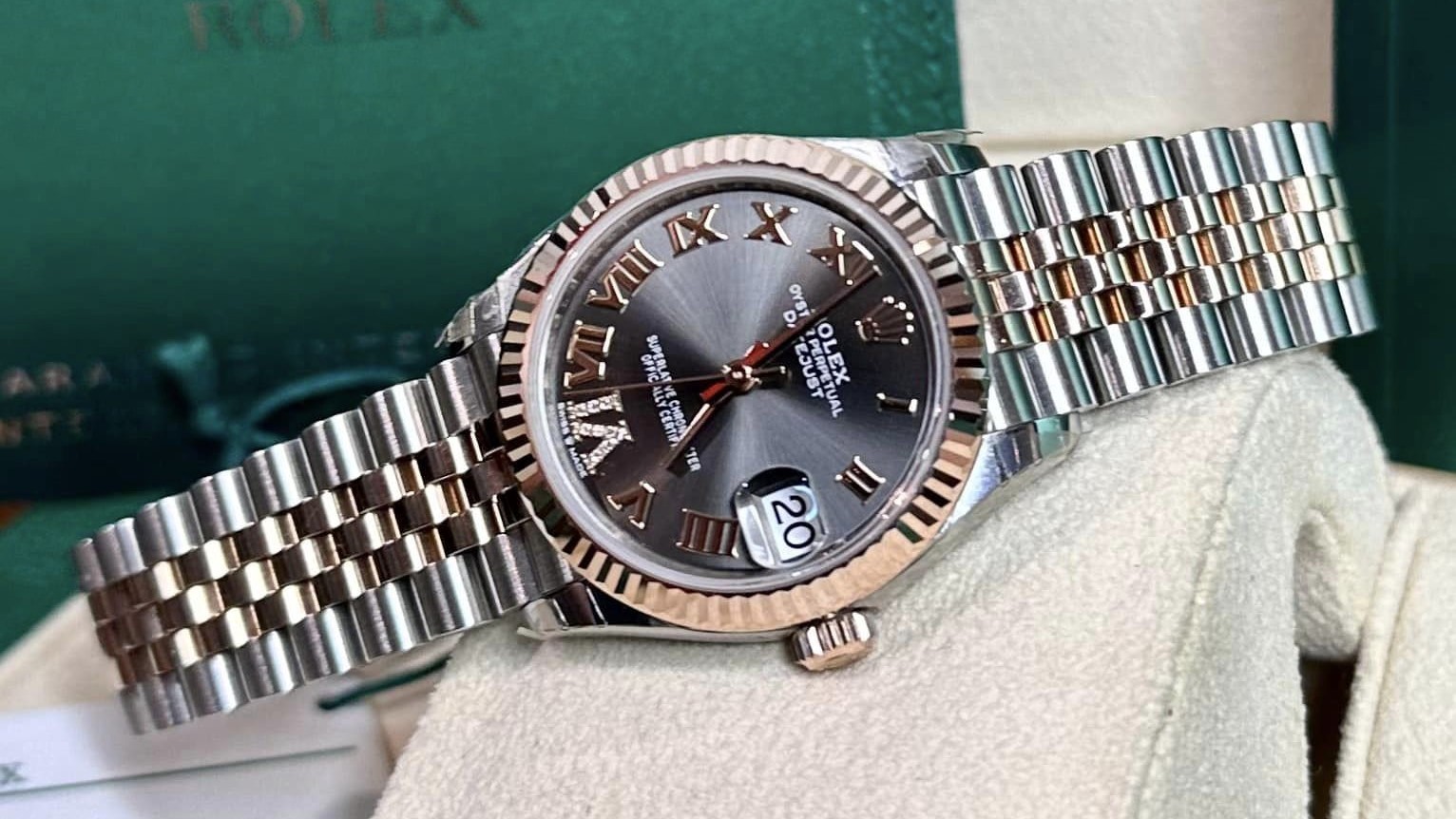  Rolex 278271 - Mẫu đồng hồ sang trọng với sự kết hợp đẳng cấp