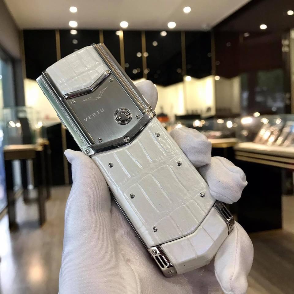 Vertu Signature S White Diamond